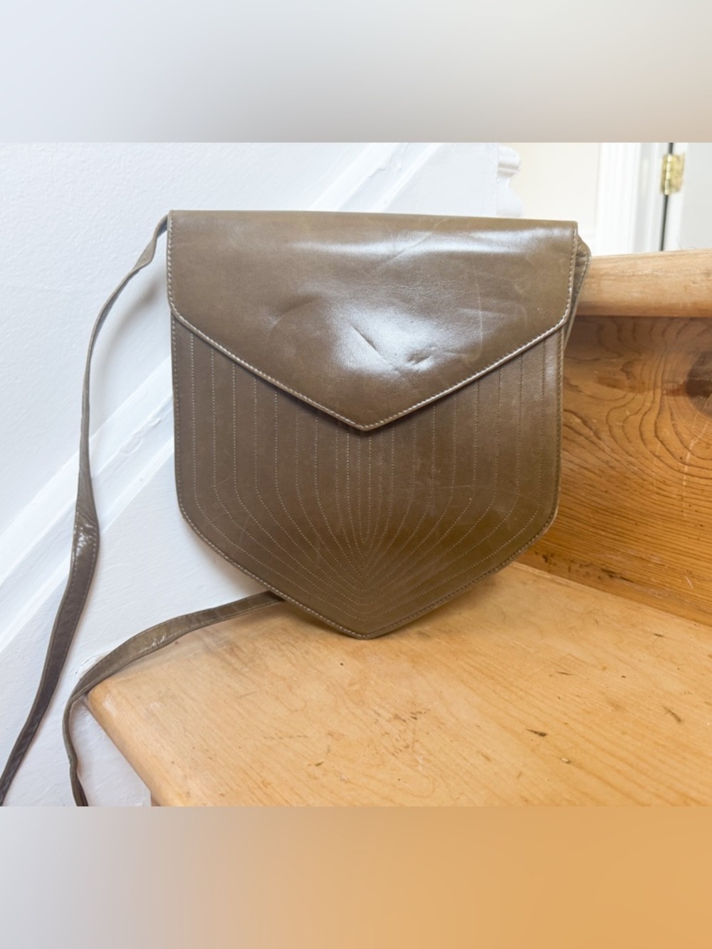 Charles Jourdan 80s Women’s Taupe Envelope Crossbody Bag